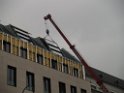 800 kg Fensterrahmen drohte auf Strasse zu rutschen Koeln Friesenplatz P48